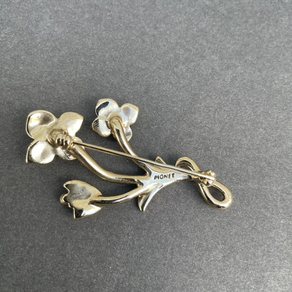 Monet Brooches Women Gold tone Flower‎ Pearl Rhiestone event party
